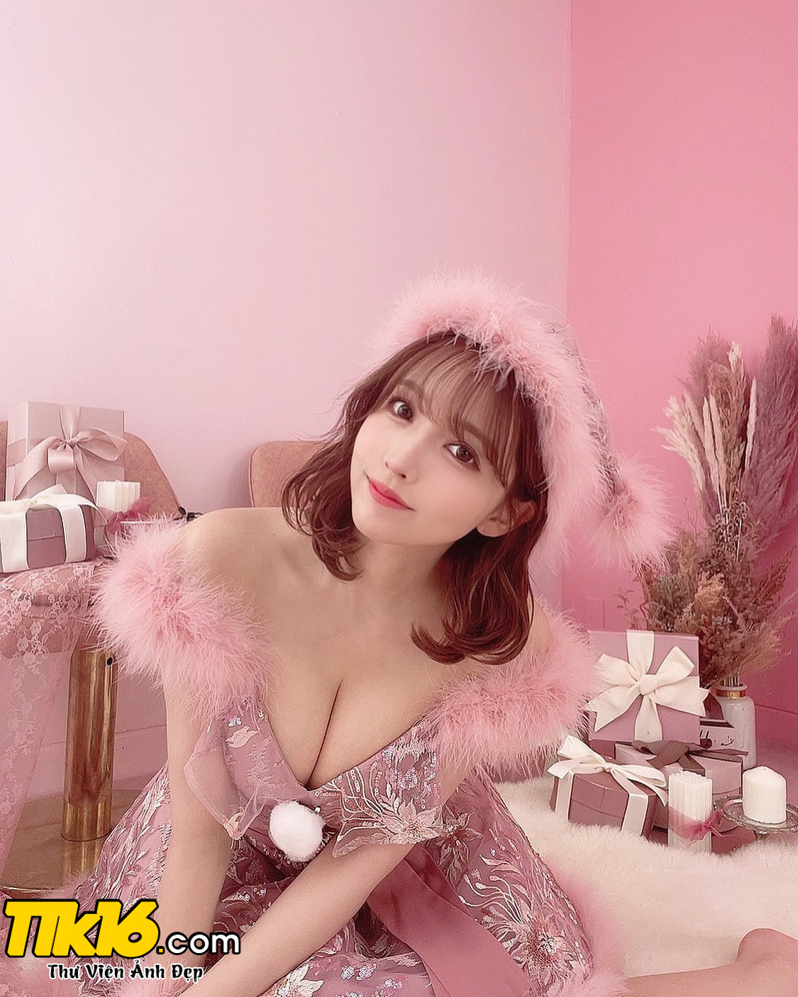 Yua Mikami xinh đẹp sexy như công chúa